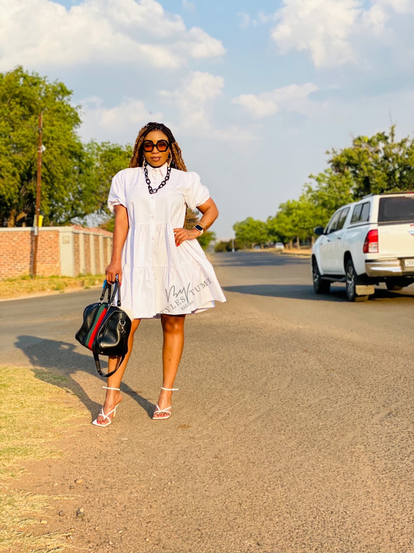 Colored white buttoned shirt dress